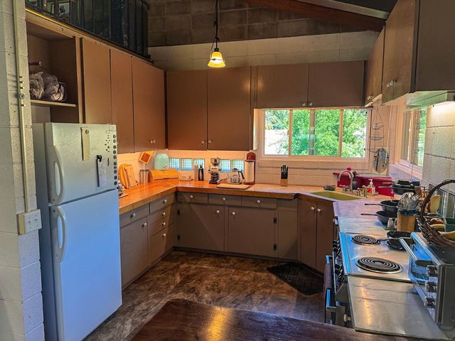 48 Pine St, West Point, CA 95255