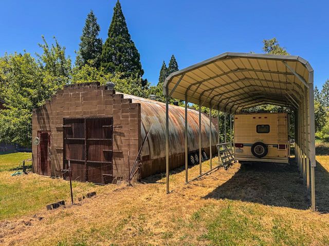48 Pine St, West Point, CA 95255
