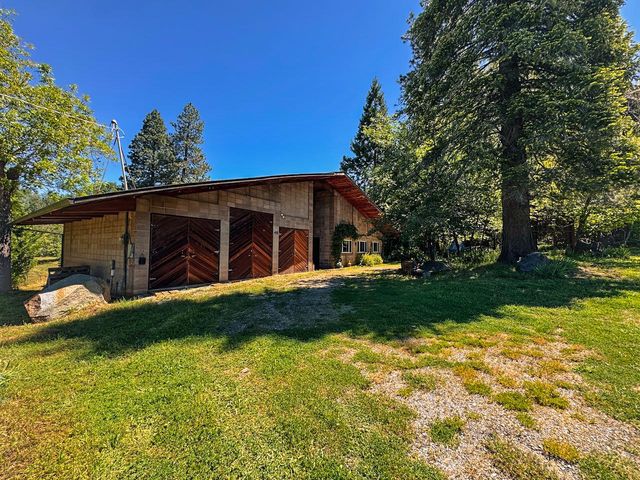48 Pine St, West Point, CA 95255