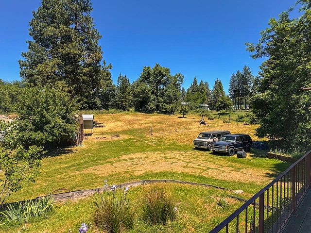 48 Pine St, West Point, CA 95255