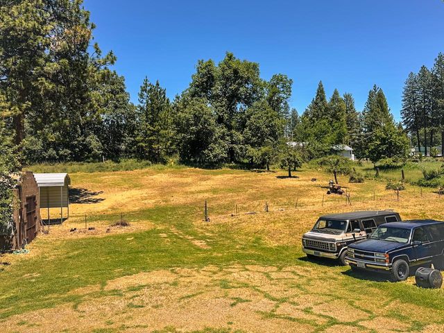 48 Pine St, West Point, CA 95255