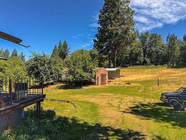 48 Pine St, West Point, CA 95255