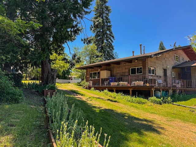 48 Pine St, West Point, CA 95255