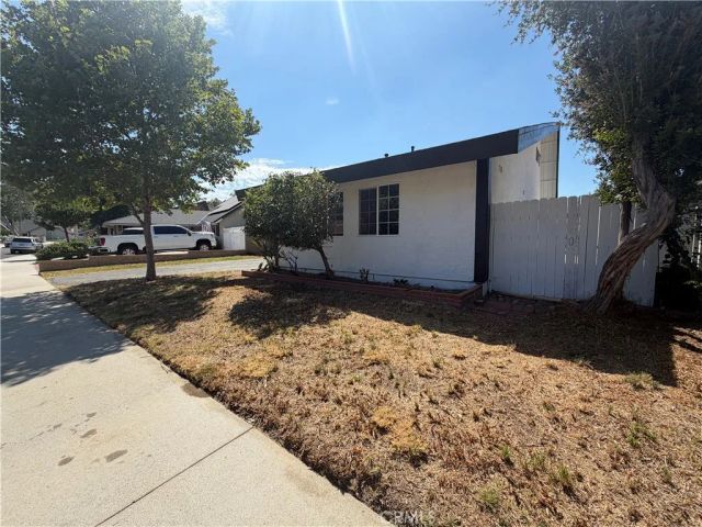 23767 Via Helina, Valencia, CA 91355