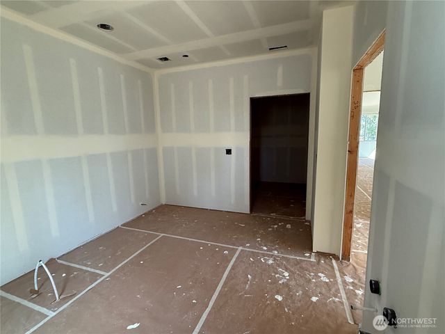 15114 295th Street E, Kapowsin, WA 98338