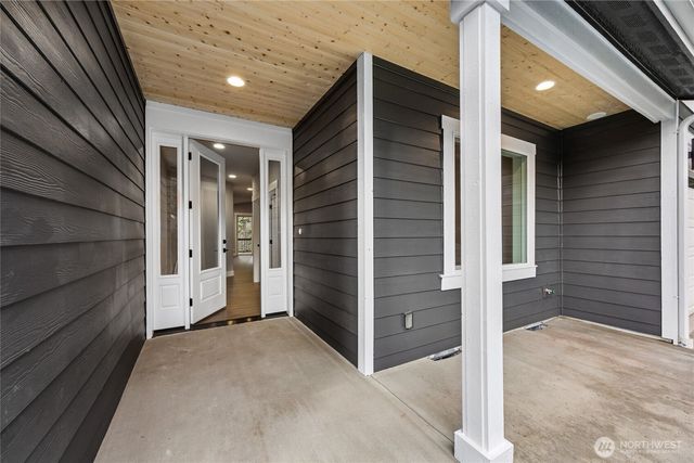 15114 295th Street E, Kapowsin, WA 98338
