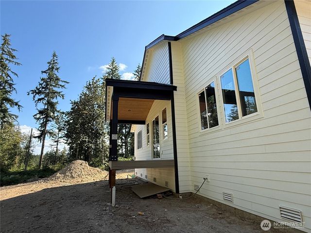 15114 295th Street E, Kapowsin, WA 98338