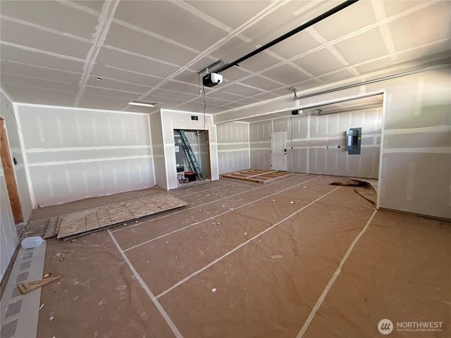15114 295th Street E, Kapowsin, WA 98338