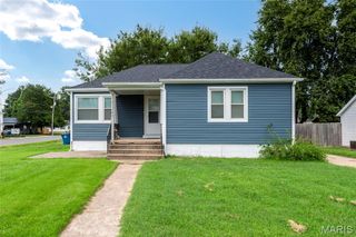 110 W 4T ST, St Jacob, IL 62281