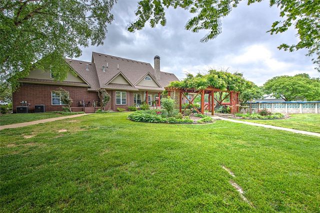 302 Spring Creek Road, Lowell, AR 72745