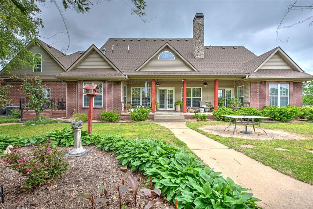 302 Spring Creek Road, Lowell, AR 72745