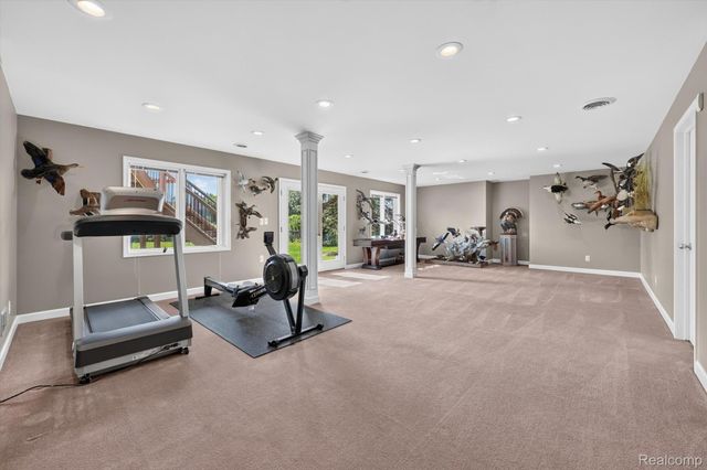 3804 Elk Drive, Oakland Charter Township, MI 48306