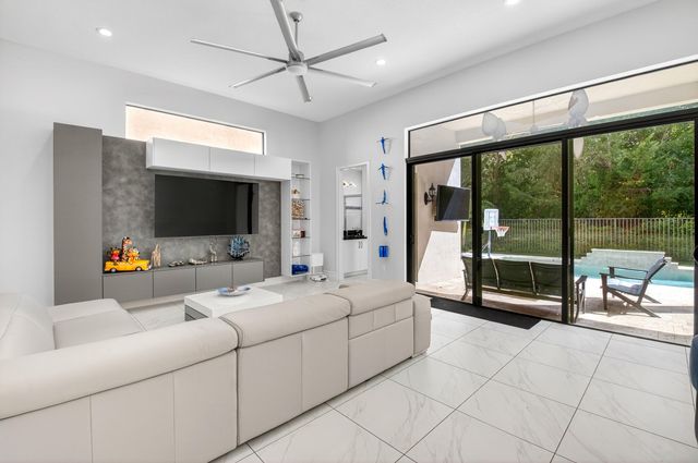 16149 Pantheon Pass, Delray Beach, FL 33446