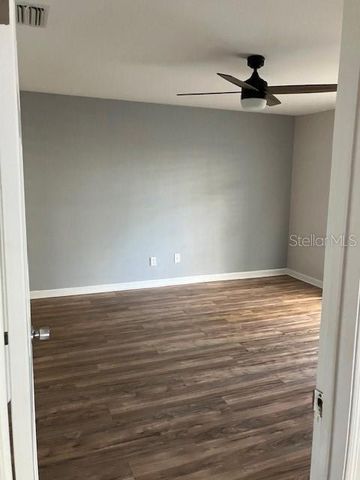 1034 VILLA LN LANE 18, Apopka, FL 32712