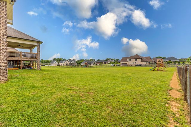 746 N Russell St, Portland, TN 37148