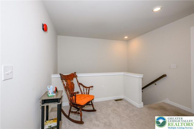 7542 Clayton Avenue, Coopersburg Boro, PA 18036