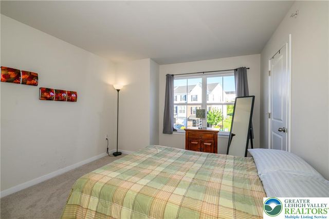 7542 Clayton Avenue, Coopersburg Boro, PA 18036