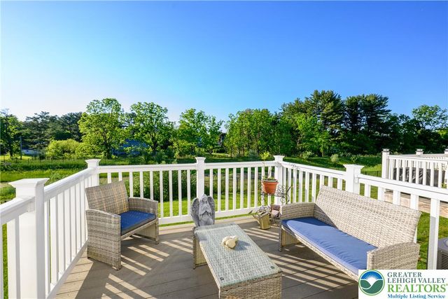7542 Clayton Avenue, Coopersburg Boro, PA 18036