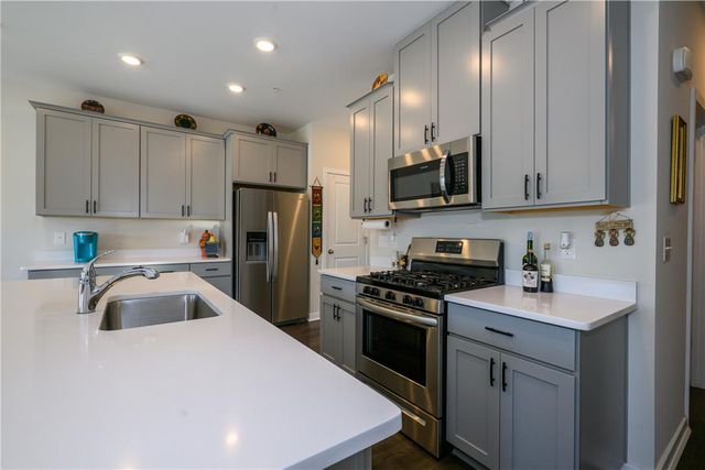 7542 Clayton Avenue, Coopersburg Boro, PA 18036