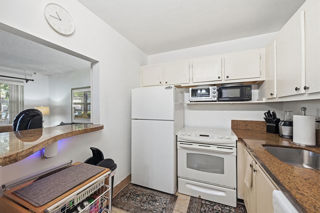 551 DURHAM Circle T, Deerfield Beach, FL 33442