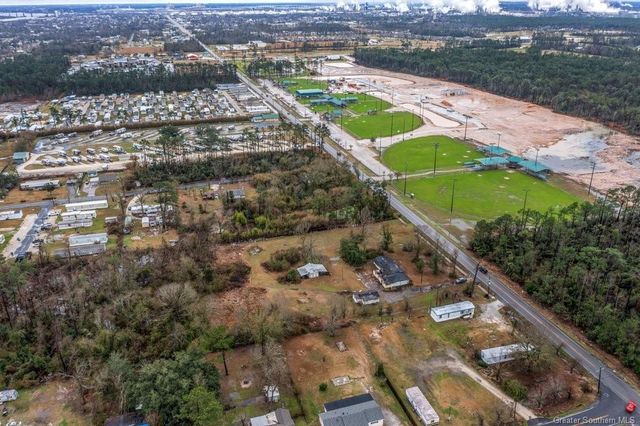 3322 Westwood Road, Westlake, LA 70669