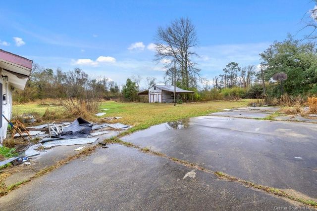 3322 Westwood Road, Westlake, LA 70669