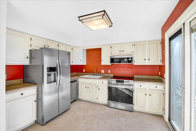 9 Crossbridge Court, Madison, WI 53717