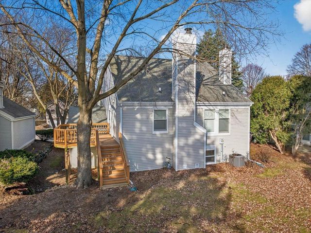 9 Crossbridge Court, Madison, WI 53717