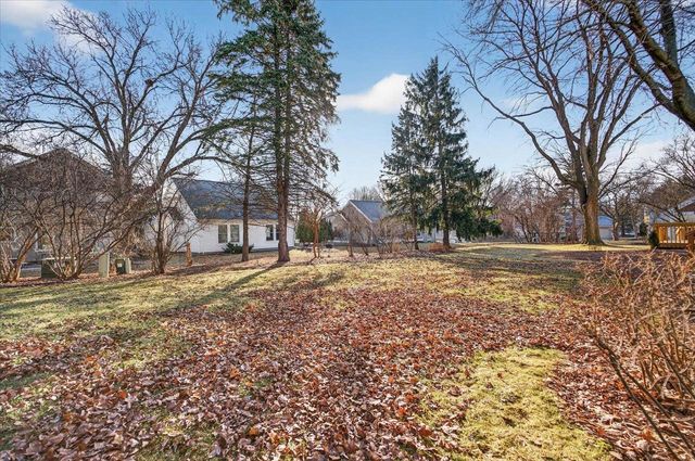 9 Crossbridge Court, Madison, WI 53717