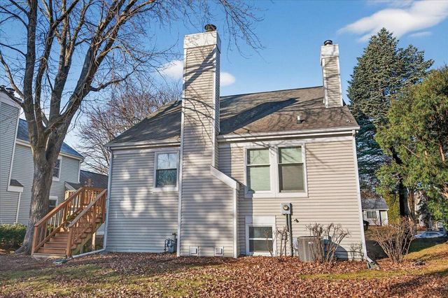 9 Crossbridge Court, Madison, WI 53717