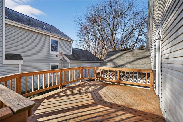 9 Crossbridge Court, Madison, WI 53717