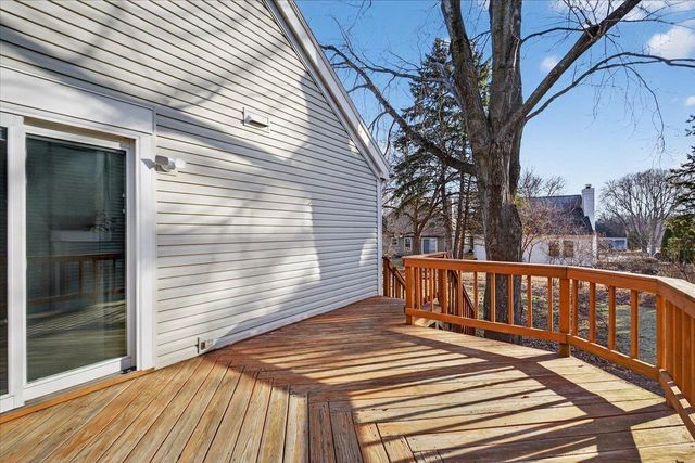 9 Crossbridge Court, Madison, WI 53717