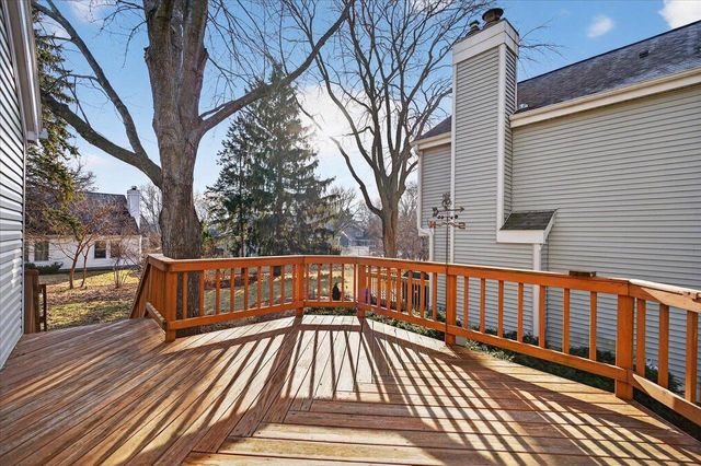 9 Crossbridge Court, Madison, WI 53717