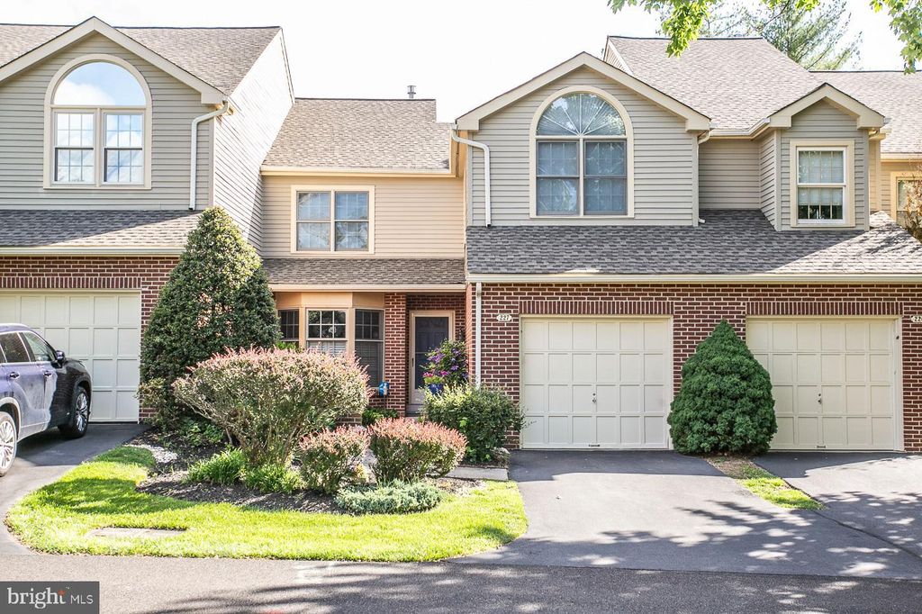 227 TOWYN CT, Ambler, PA 19002