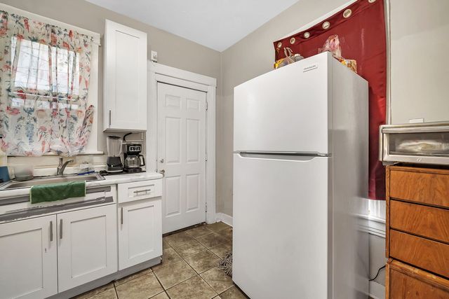 214-216 N Hickory Street, Joliet, IL 60435