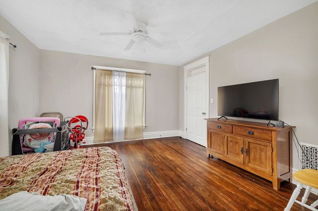 214-216 N Hickory Street, Joliet, IL 60435