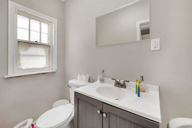 214-216 N Hickory Street, Joliet, IL 60435