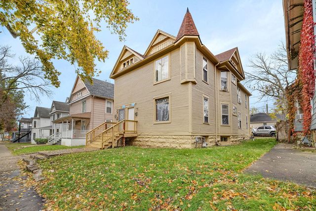 214-216 N Hickory Street, Joliet, IL 60435