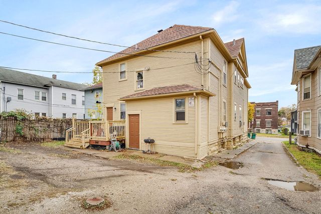 214-216 N Hickory Street, Joliet, IL 60435