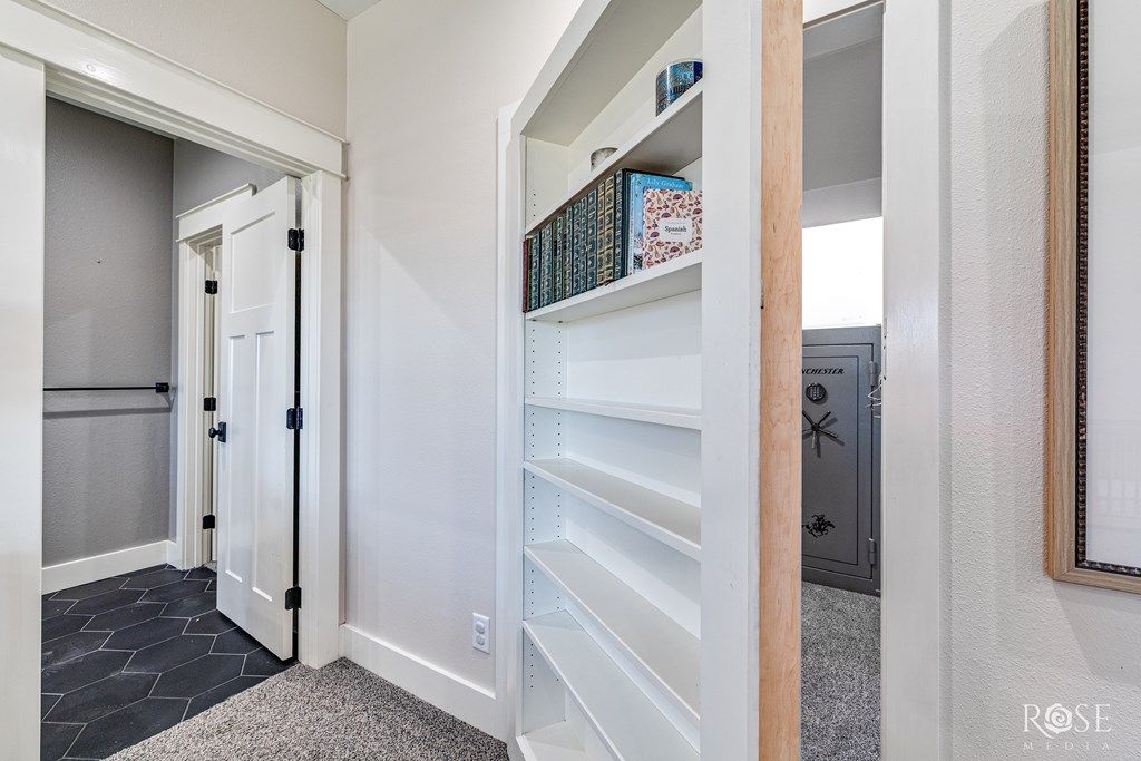 Image 15 of property listing at 7614 Aspen Ave, San Angelo, TX 76904