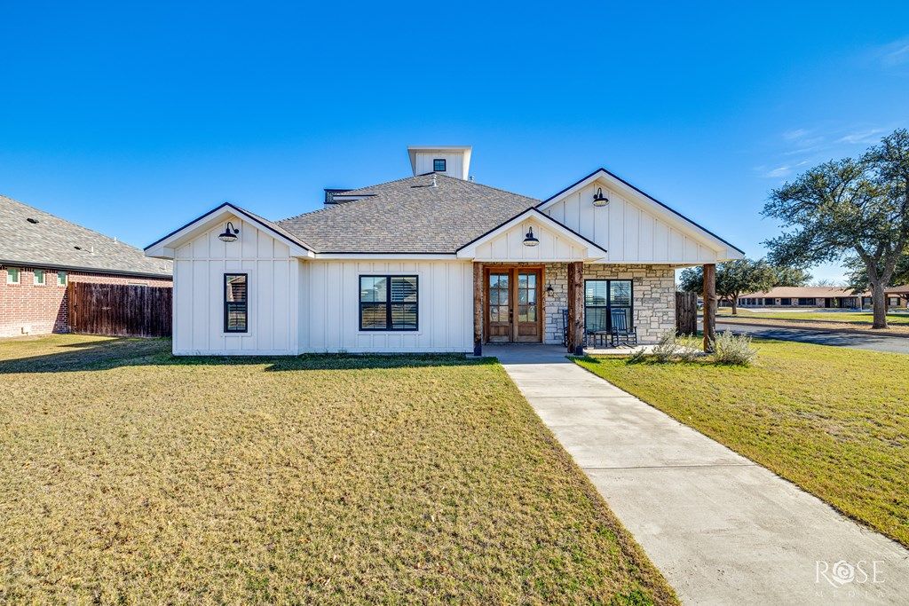 Image 38 of property listing at 7614 Aspen Ave, San Angelo, TX 76904