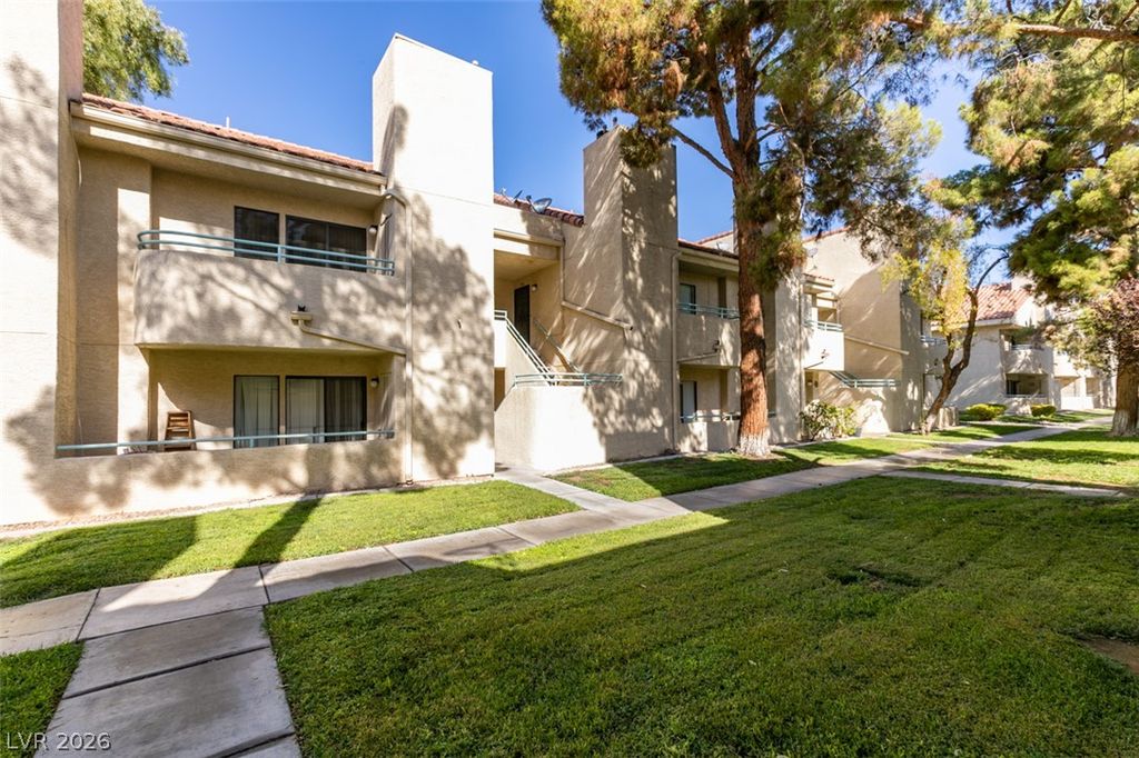 940 North Sloan Lane 203, Las Vegas, NV 89110 — photo 2