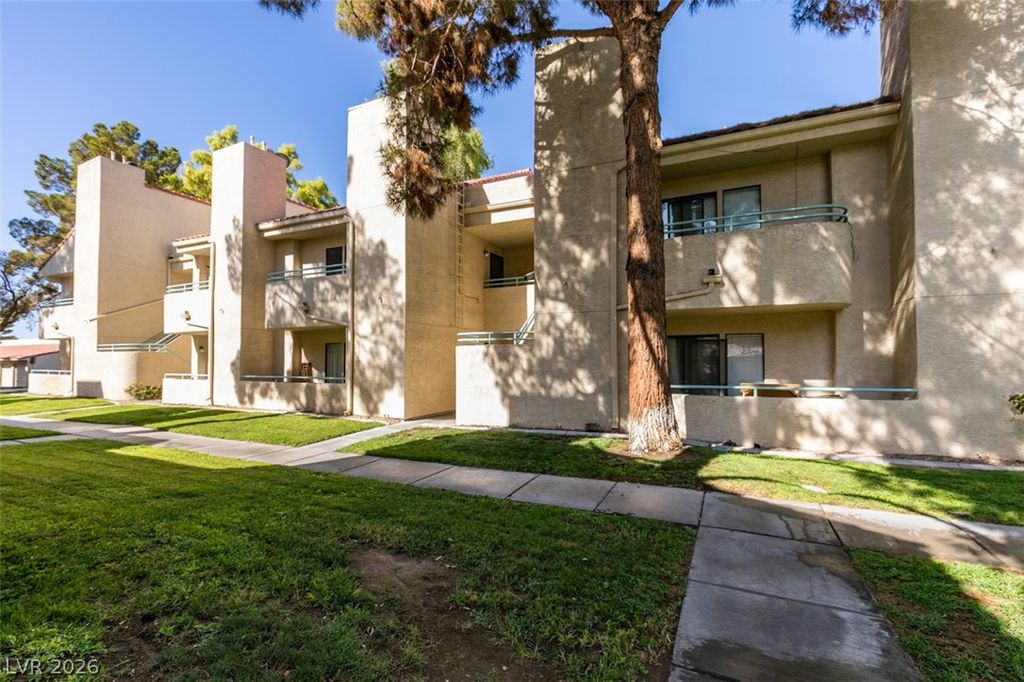 940 North Sloan Lane 203, Las Vegas, NV 89110 — photo 4