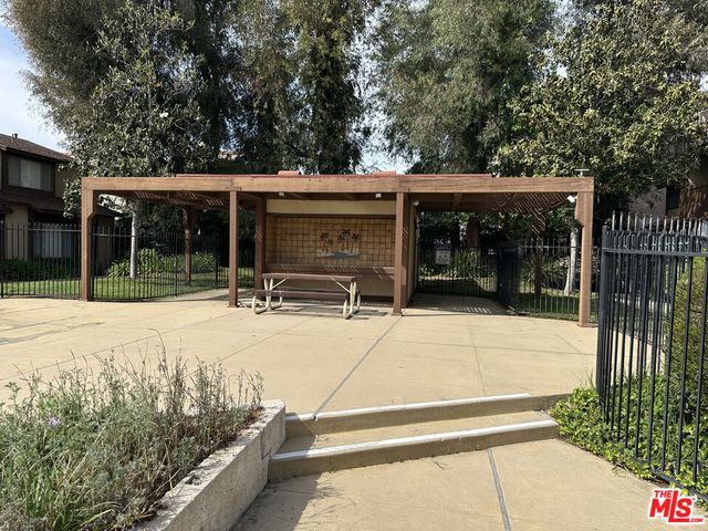 8705 Cedros Avenue 8, Panorama City, CA 91402