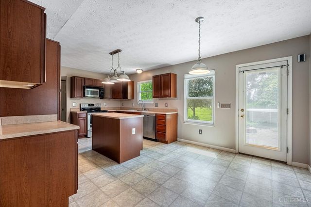 11 S Glen Oak Drive, Springboro, OH 45066