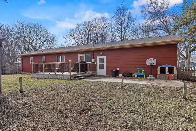 500 Rowland Street, Tracy, MN 56175