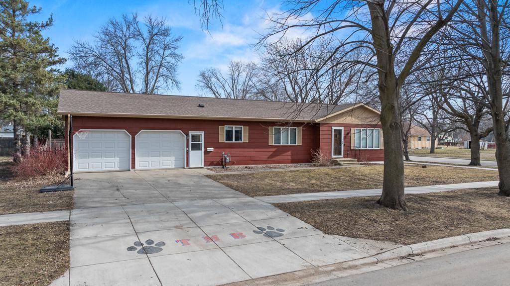 500 Rowland Street, Tracy, MN 56175