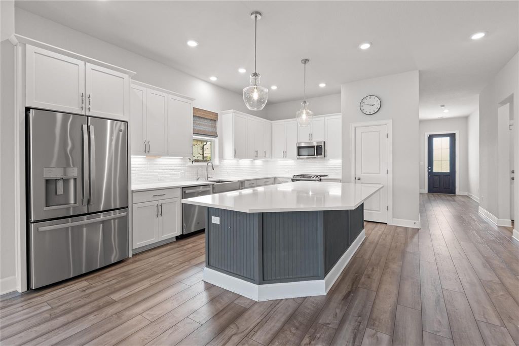 404 Simmental LOOP, Hutto, TX 78634