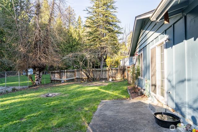 709 N 23rd Avenue, Kelso, WA 98626