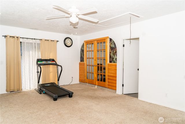 709 N 23rd Avenue, Kelso, WA 98626